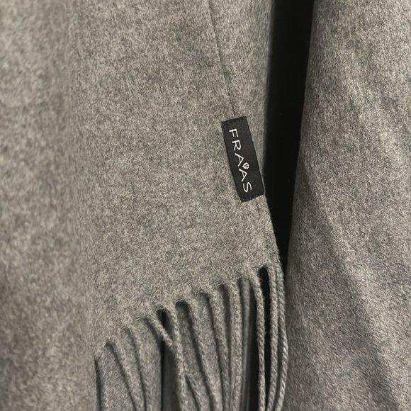 Fraas Trim Ruana - Picture 2 of 4